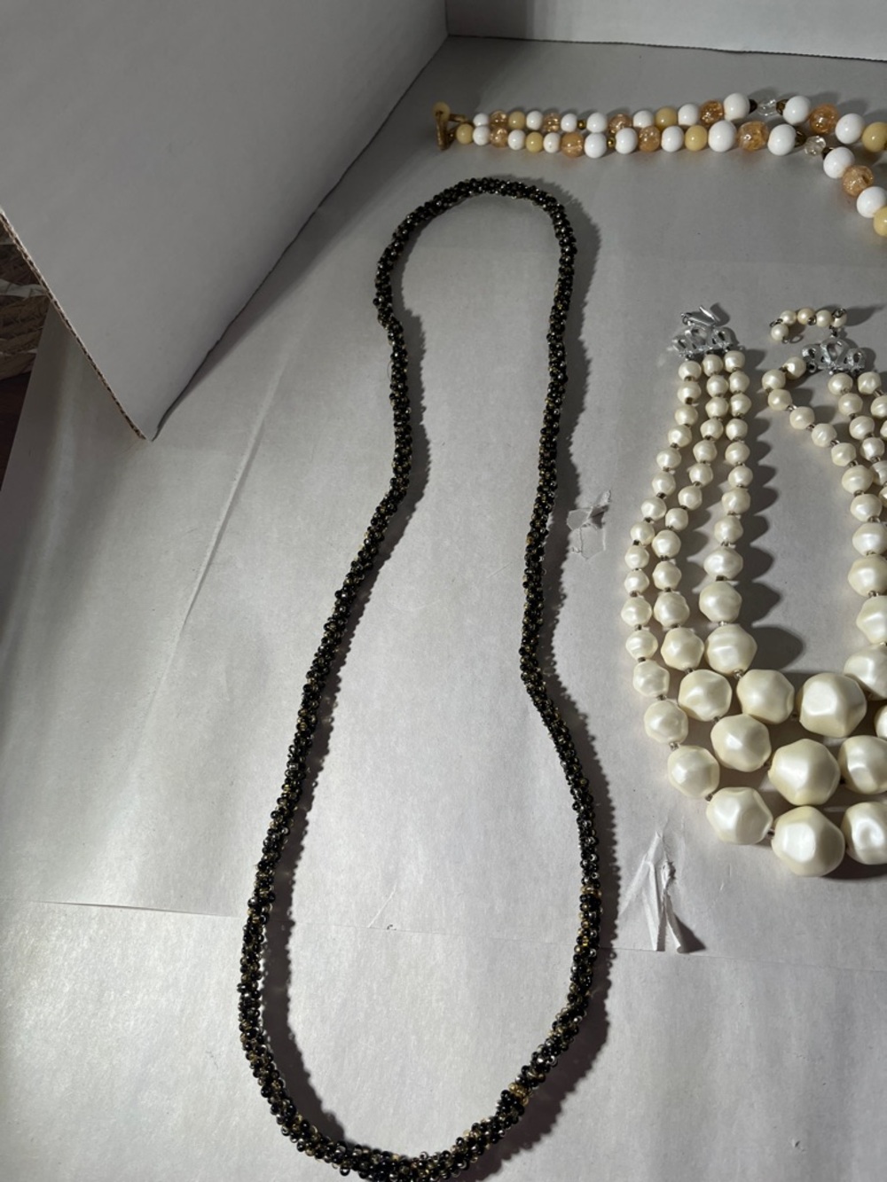 VTG beaded necklaces Bundle white, black, gold tone multi strand statement - Picture 2 of 8